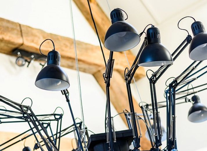 Hoeve Plantlust: Barn left in Oostkapelle, Zeeland, met rustieke architectuur en groene omgeving.