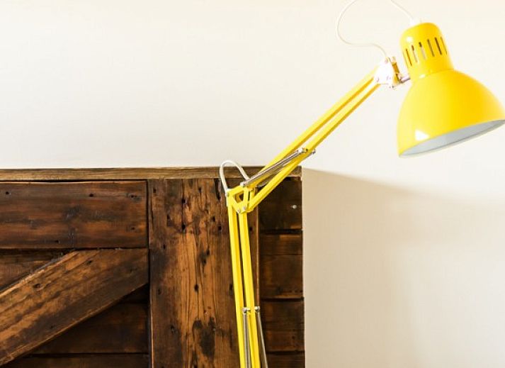 Hoeve Plantlust: Barn left in Oostkapelle, Zeeland, met rustieke architectuur en groene omgeving.