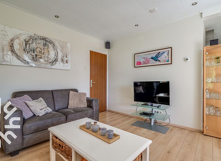 Moderne badkamer met douche in ZE073 vakantiehuis, Oostkapelle, Walcheren.