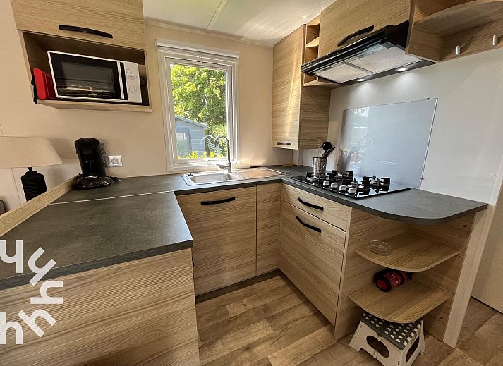 Vakantiehuis ZE1680 in Oostkapelle, Walcheren met zonnige veranda en groene omgeving in Zeeland.