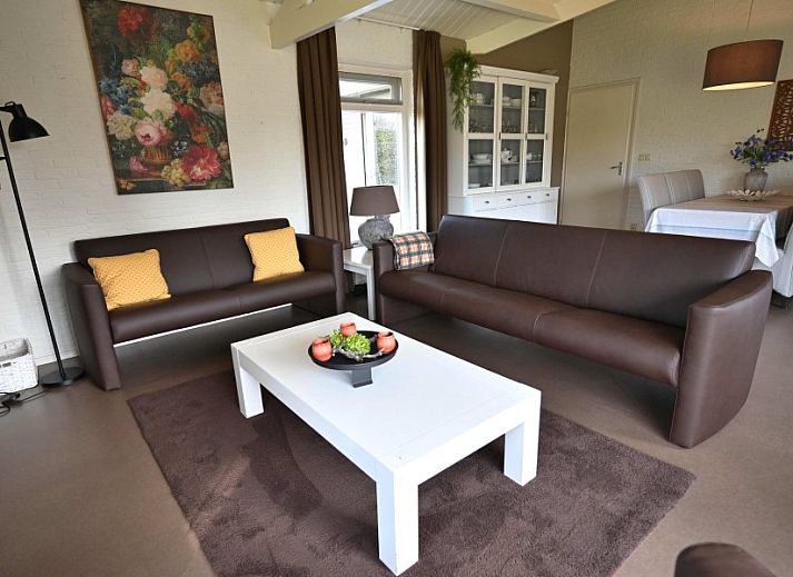 Joossesweg 194 bungalow in Westkapelle, Zeeland with sunny terrace and garden.