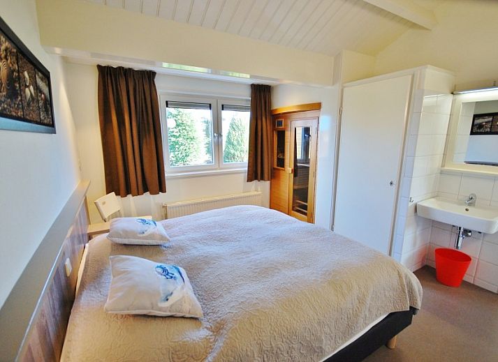 Cozy living room of Joossesweg 194 vacation home in Westkapelle, Walcheren.