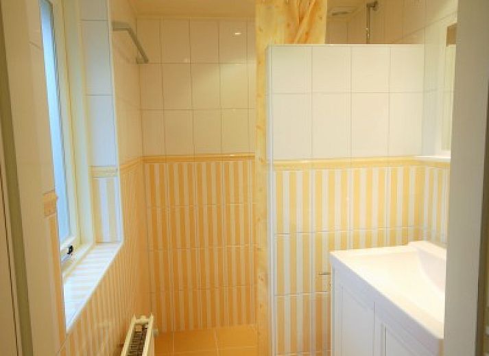 Cozy living room of Joossesweg 194 vacation home in Westkapelle, Walcheren.