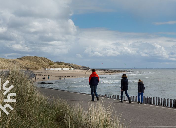 Dining area with terrace view in vacation home ZE1508, Westkapelle, Walcheren, Zeeland.