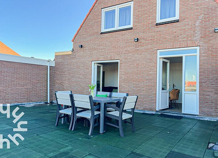 Terras van vakantiehuis ZE1314 in Westkapelle met zitgelegenheid buiten.