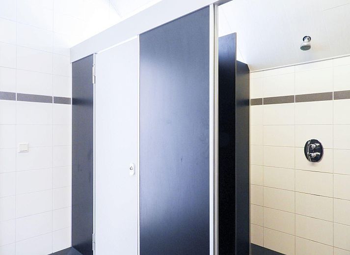 VZ132 Group accommodation Westkapelle, playground in the garden of the vacation home in Westkapelle, Walcheren, Zeeland.