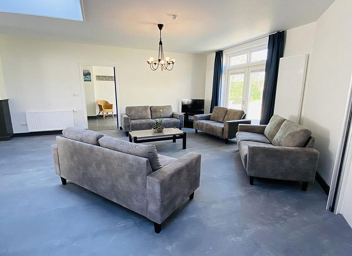 Front of VZ131 Group accommodation Westkapelle, vacation home with large windows in Westkapelle, Walcheren.