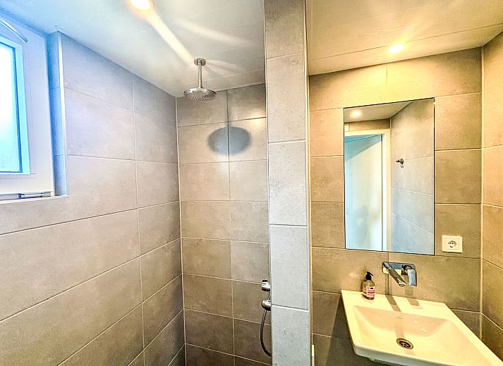 Guest house 620363 - Holiday property Walcheren - Vakantiehuis Beach House Westkapelle 2B