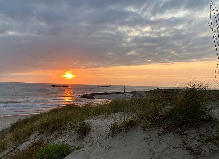 Gezellige keuken en eetruimte in vakantiehuis Dreefje 1, gelegen in Westkapelle, Walcheren, Zeeland.