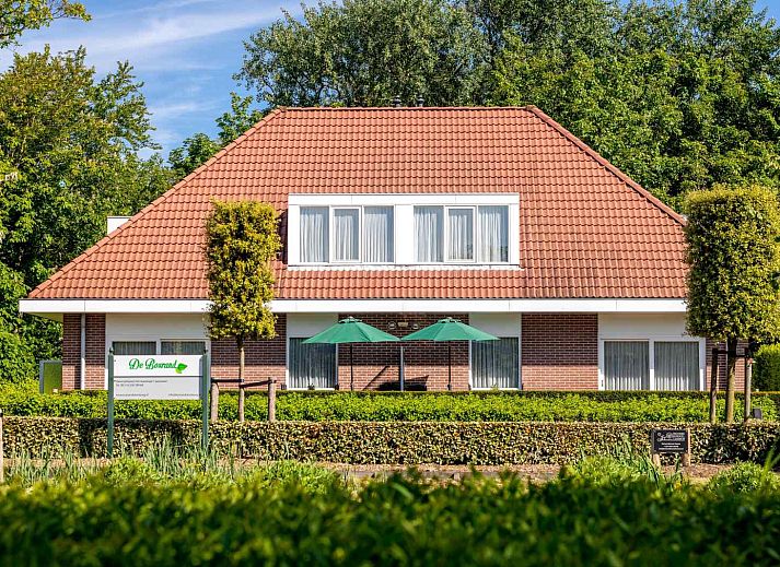 Verblijf 620414 • Vakantiewoning Walcheren • Compleet ingerichte 7-persoons vakantiewoning vlak bij 