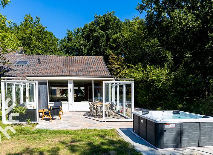 Verblijf 620417 • Chalet Walcheren • Vakantiepark Hof Domburg 21