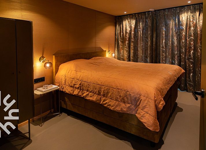 Bright attic room in vacation home ZE1297, Domburg, Walcheren, with comfortable bed