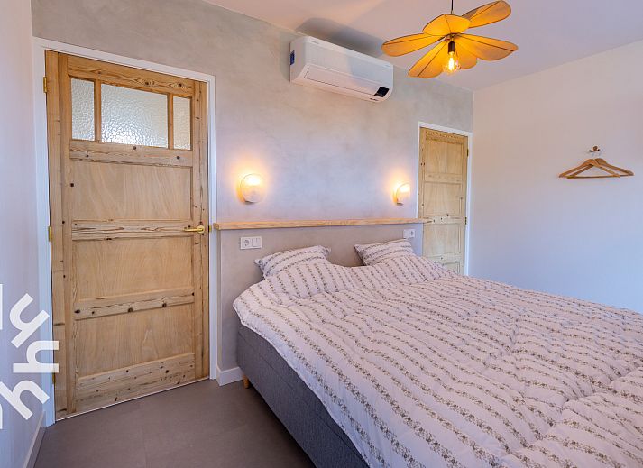 Gemuetlicher Gartenweg zum Ferienhaus ZE1408 in Domburg, Walcheren, Zeeland.