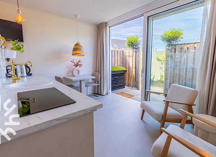 Modernes Badezimmer im Ferienhaus ZE1408 in Domburg, Walcheren, Zeeland.