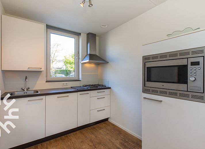 Tweede slaapkamer in vakantiehuis ZE1489 in Domburg, Walcheren, met knusse inrichting en twee bedden.