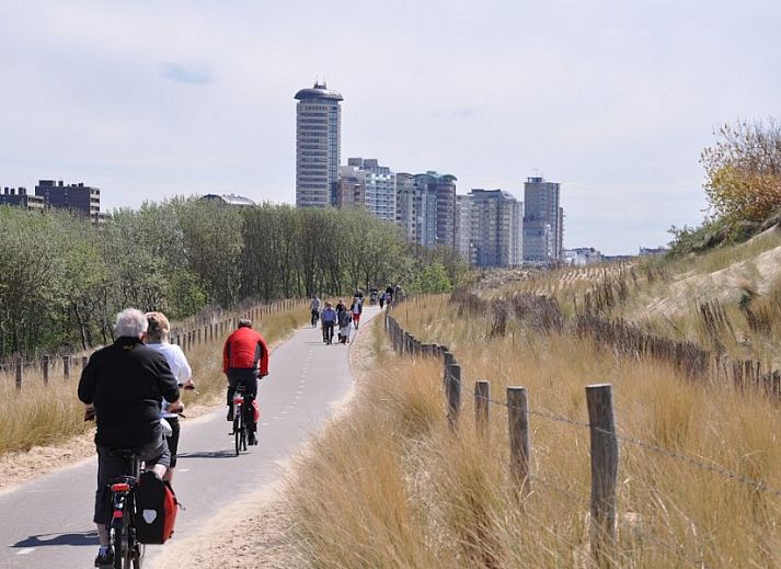 Westduin 4 vakantiehuis in Vlissingen, ruime zitkamer met stijlvolle meubels, Walcheren, Zeeland.
