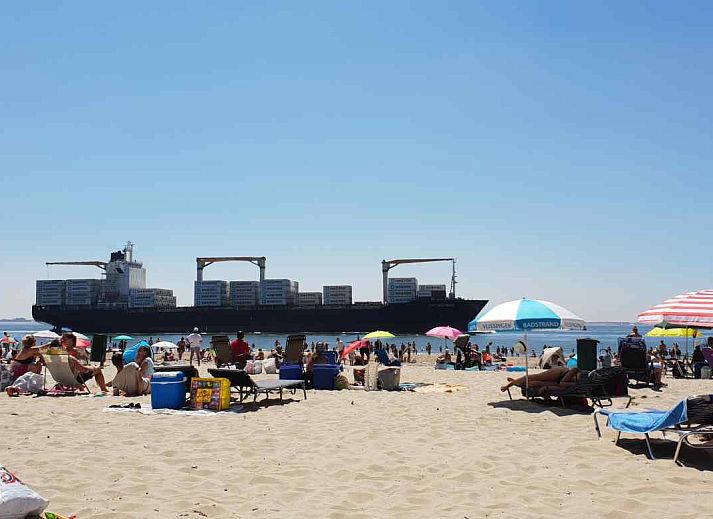Gemuetlicher Schlafboden im Ferienhaus ZE1260, Vlissingen, Walcheren mit Holzbalken.