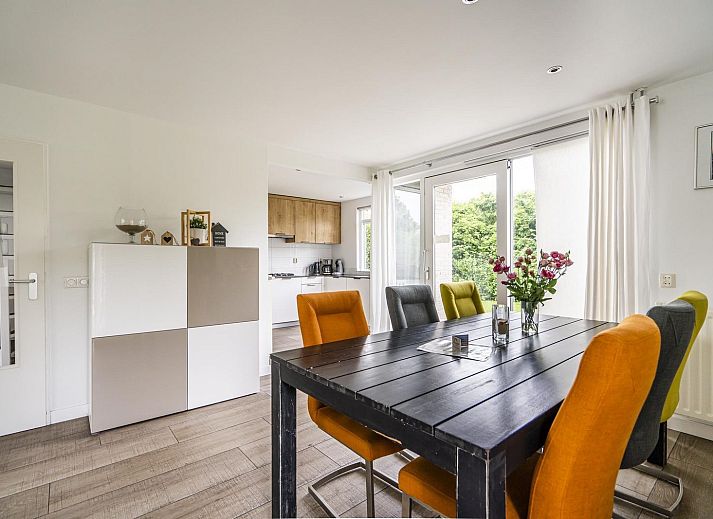 VZ969 Ferienhaus in Vlissingen, Walcheren, mit gruener Umgebung und moderner Architektur.