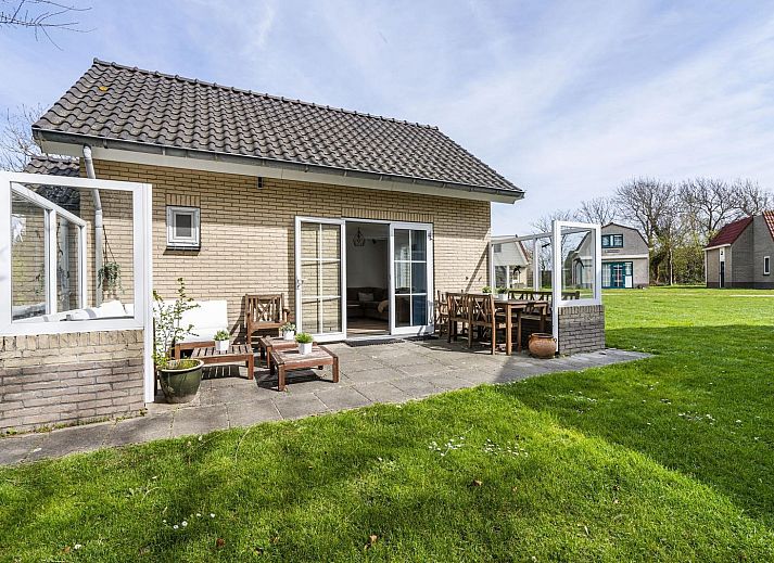 VZ1098 Vrijstaand vakantiehuis in Vlissingen met zonnig terras op Walcheren, Zeeland.