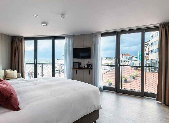 Blick auf den Strand von der VZ915 Deluxe Ocean Suite in Vlissingen, Walcheren, Zeeland.