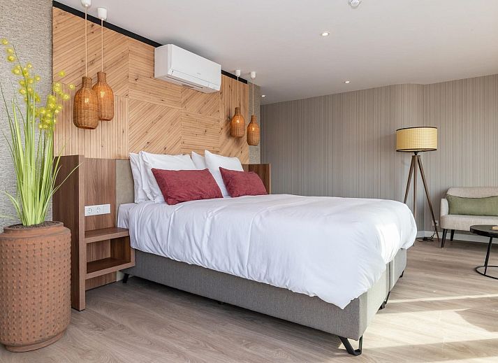 Blick auf den Strand von der VZ915 Deluxe Ocean Suite in Vlissingen, Walcheren, Zeeland.