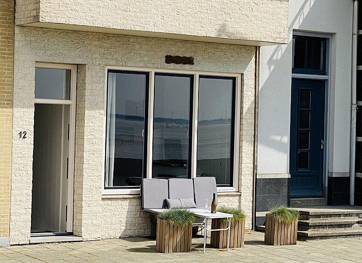 Uitzicht op de zee vanaf het terras van VZ733 Studio Vlissingen in Zeeland, vakantieaccommodatie in Vlissingen.