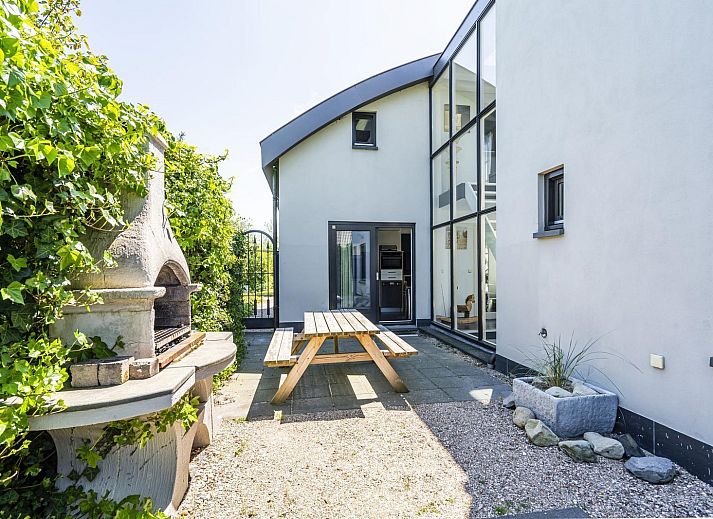 VZ908 Luxurioese Ferienvilla in Vlissingen mit modernem Design und gruener Umgebung in Walcheren, Zeeland.