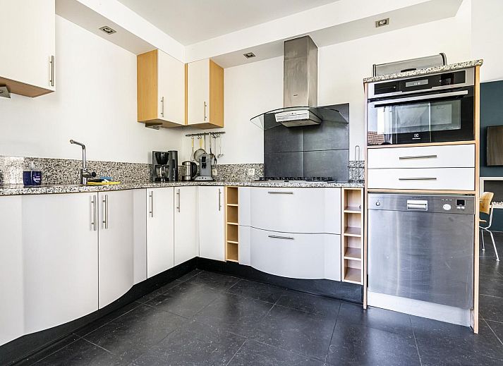 VZ908 Luxurioese Ferienvilla in Vlissingen mit moderner Architektur und Garten in Walcheren, Zeeland.