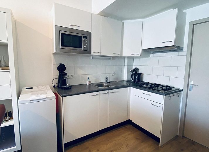 Aussenansicht von VZ102 Wohnung Vlissingen, Walcheren, Zeeland mit charmanter Fassade.