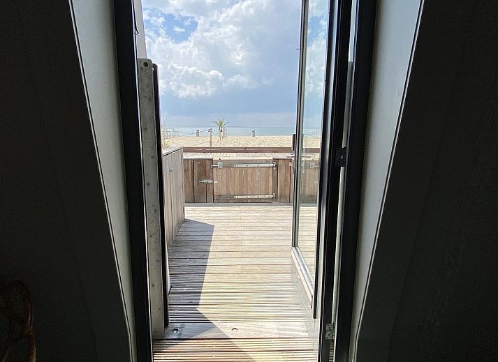 Blick auf den Strand vom VZ673 Strandstudio Vlissingen, einer Ferienunterkunft in Vlissingen, Walcheren, Zeeland.