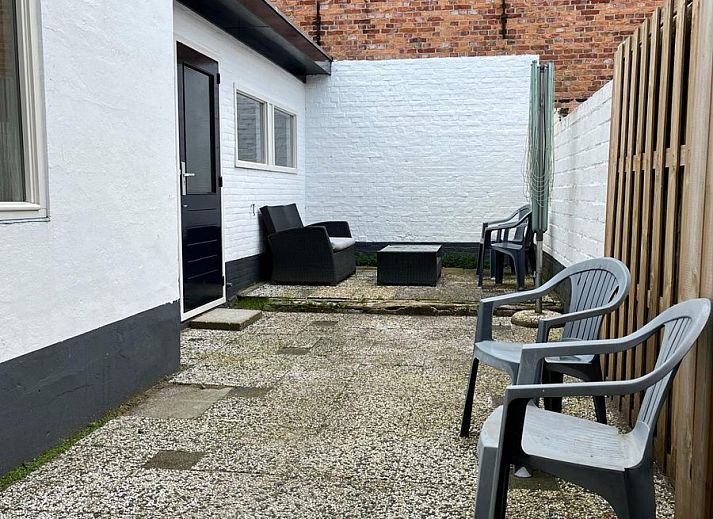 Ruime eetkamer in VZ2419 Vakantiewoning Vlissingen, ideaal voor familiemaaltijden in Walcheren.