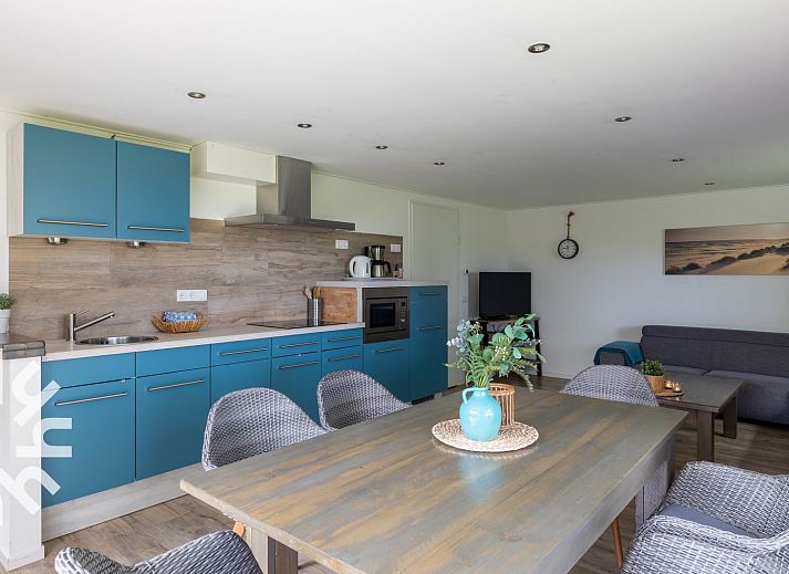 Aussenbereich des Ferienhauses ZE257 in Aagtekerke, Walcheren, Zeeland mit bequemen Stuehlen.