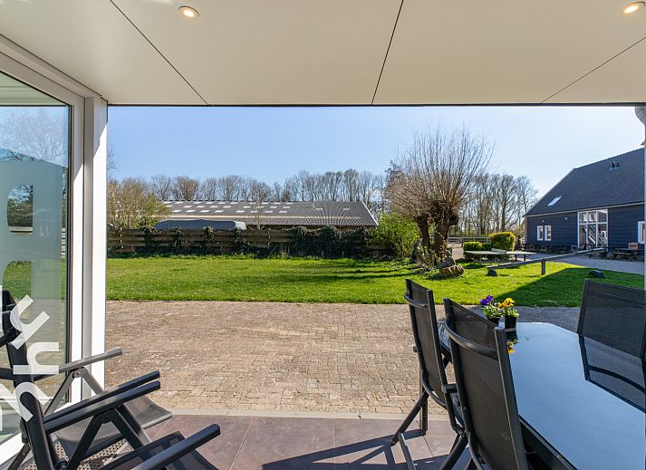 Ruime slaapkamer met meerdere bedden in vakantiehuis ZE1446, Aagtekerke, Walcheren.