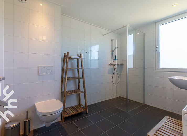 Welkomspakket in keuken van ZE1448 vakantiehuis in Aagtekerke, Walcheren, Zeeland.