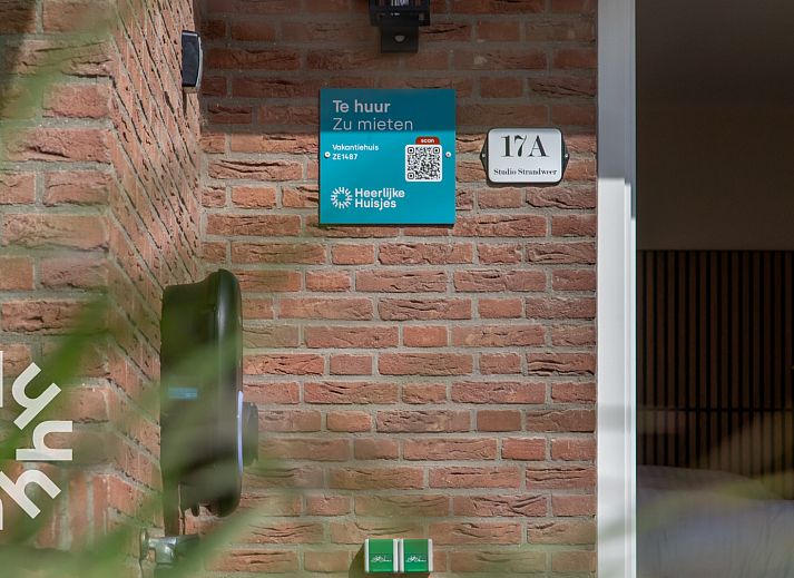 Straatnaambordje Studio Strandweer bij vakantiehuis ZE1487 in Aagtekerke, Walcheren.