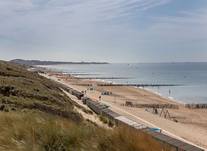 Helles Schlafzimmer im Ferienhaus ZE267, Zoutelande, Walcheren, mit bequemem Bett und moderner Einrichtung.