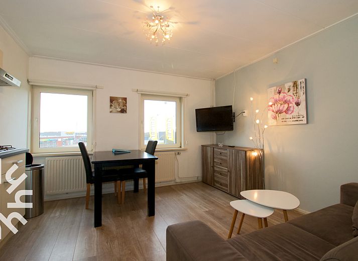 Bedroom with comfortable bed in vacation home ZE303, Zoutelande, Walcheren, Zeeland.