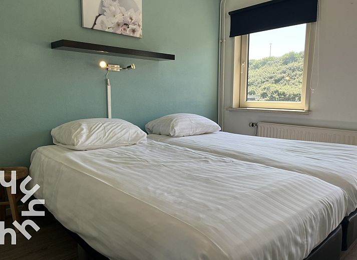 Beach access near vacation home ZE303 in Zoutelande, Walcheren, overlooking the sea.