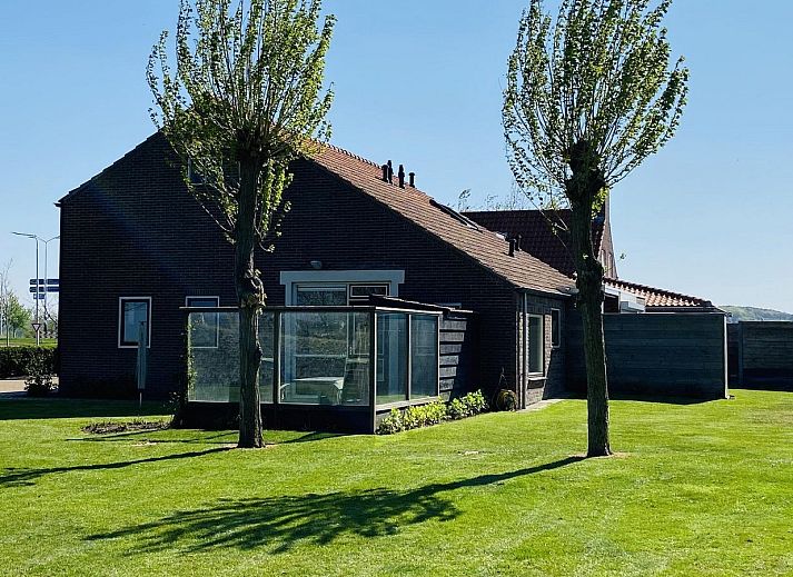 VZ178 Vakantiehuis Zoutelande in Walcheren, Zeeland met ruime tuin en groen uitzicht.