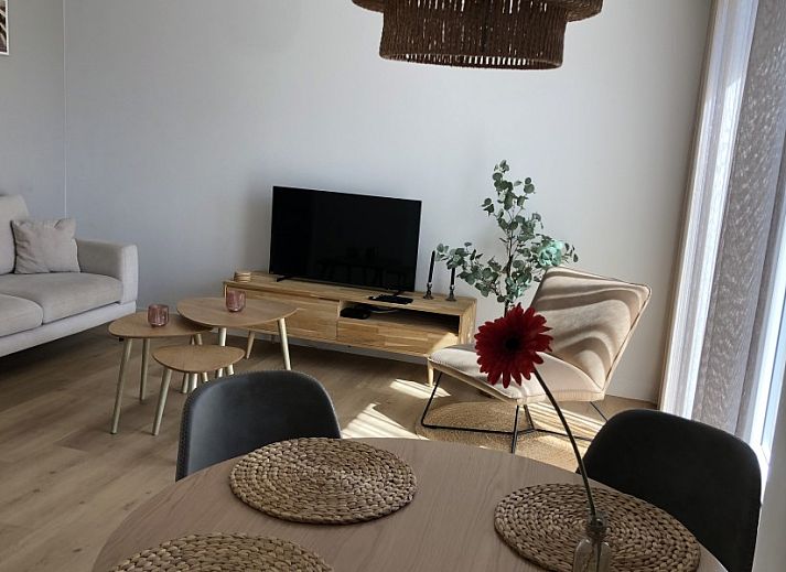 Geniessen Sie die Sonne auf der Terrasse von 't Zilten Huus, einem Ferienhaus im schoenen Zoutelande auf Walcheren, Zeeland.