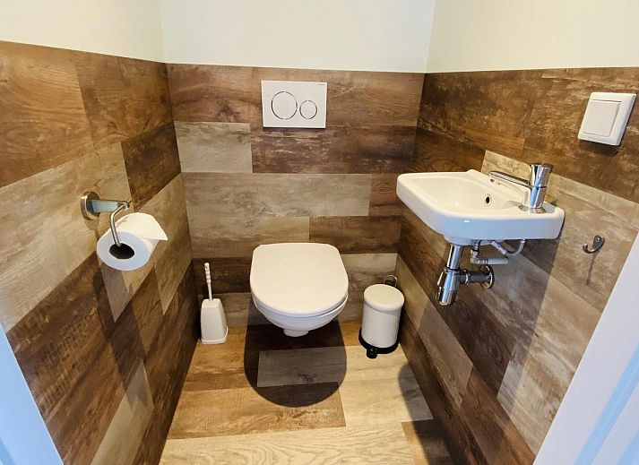 Blick vom Garten des VZ111 Ferienhauses Zoutelande in Zeeland.