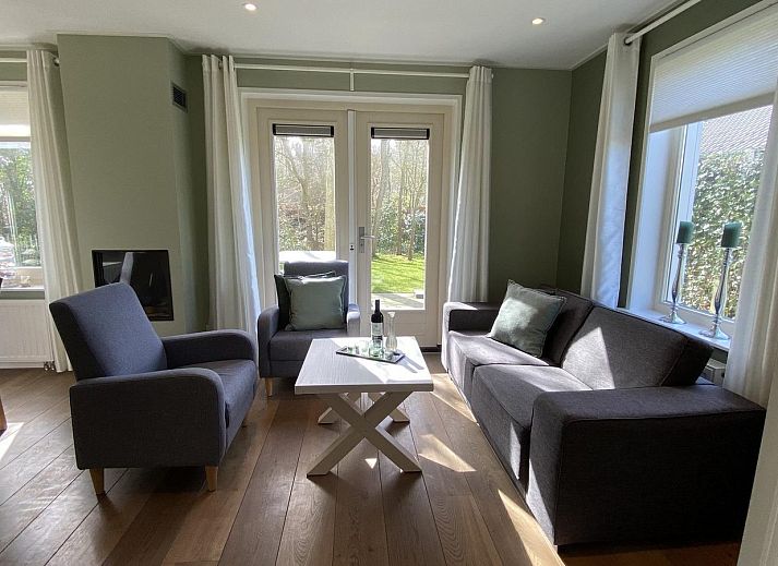 Charmante tuin bij VZ964 Vrijstaande Vakantiewoning in Zoutelande, Walcheren, Zeeland.