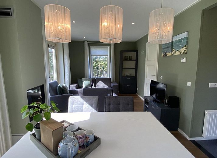 Gezellig terras bij VZ964 Vrijstaande Vakantiewoning in Zoutelande, Walcheren, Zeeland.