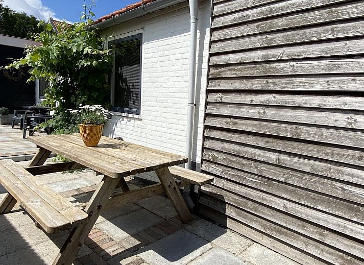 Eingang zu VZ238 Vakantiewoning Zoutelande mit Terrasse in Zoutelande, Walcheren, Zeeland.