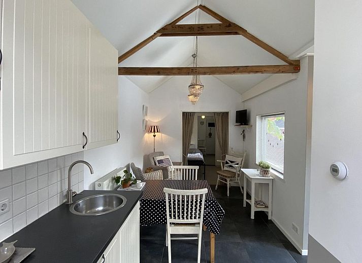 Gemuetliche Terrasse in VZ238 Vakantiewoning Zoutelande in Zoutelande, Walcheren, Zeeland.