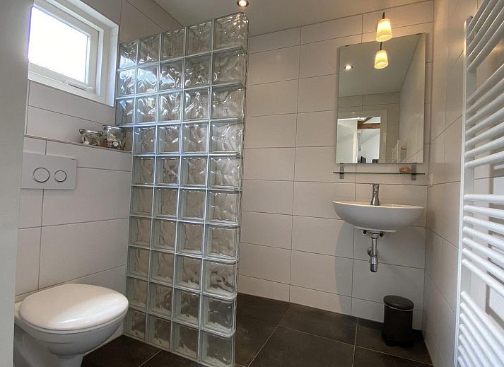 Gemuetliche Terrasse in VZ238 Vakantiewoning Zoutelande in Zoutelande, Walcheren, Zeeland.