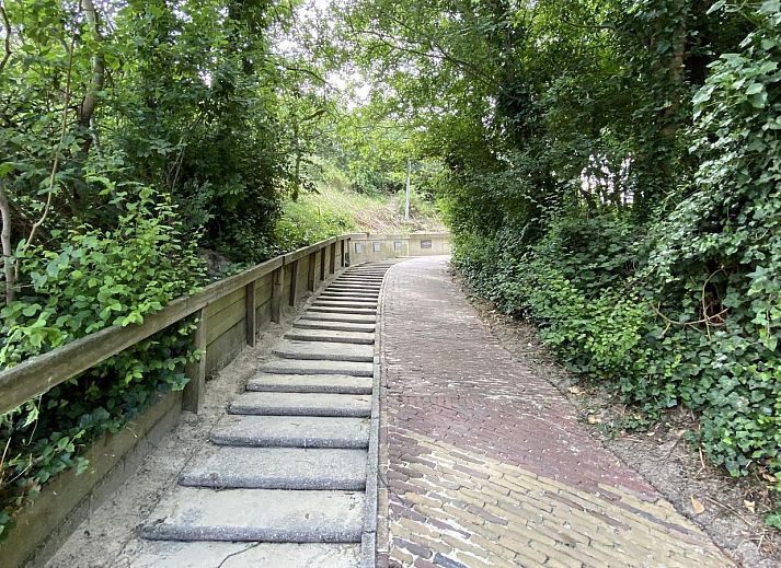 Innenbereich von VZ238 Vakantiewoning Zoutelande mit gemuetlicher Sitzecke in Zoutelande, Walcheren, Zeeland.