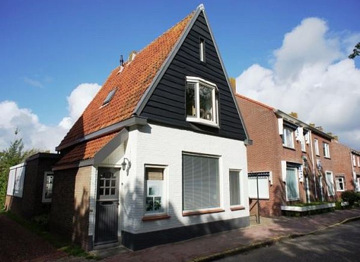 Guest house 620776 • Holiday property Walcheren • Sfeervol 6-persoons vakantiehuis in Zoutelande op 10 meter 
