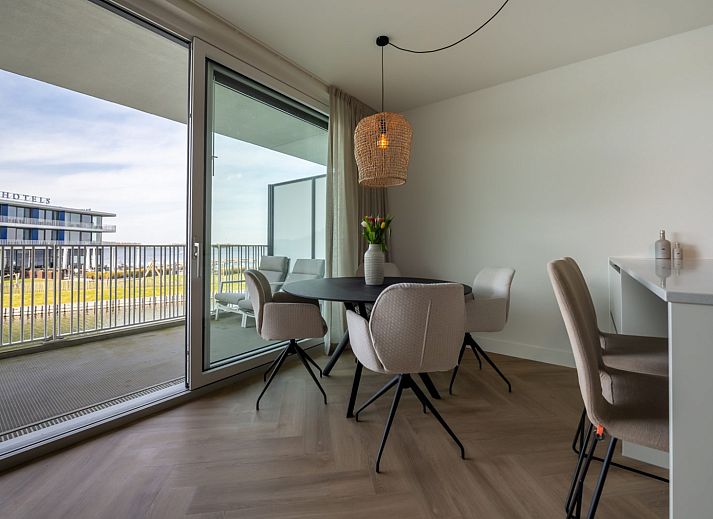 Luxury living room in Lamsoor 47 | Veerse Wende, vacation home in Arnemuiden, Walcheren, Zeeland overlooking water.