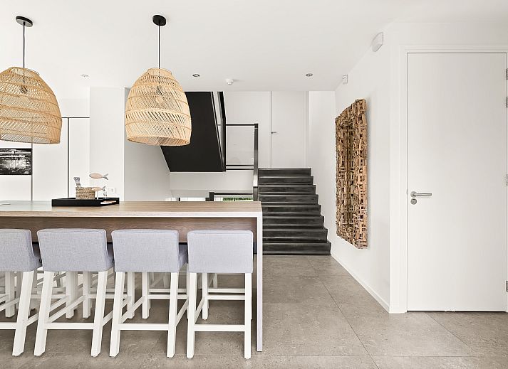 Detached house in Arnemuiden, beautiful waterfront vacation home on Walcheren, Zeeland, with modern architecture and serene surroundings.